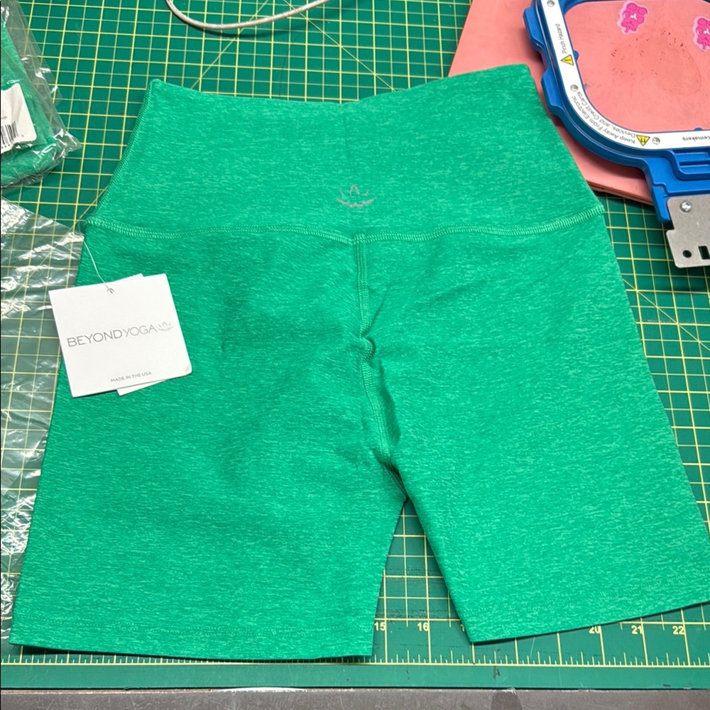 Beyond Yoga Green Women's bike shorts